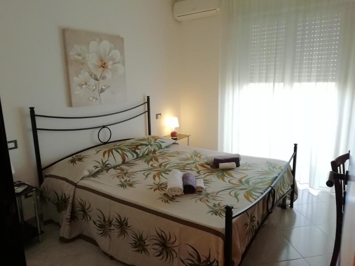 Da Luigi Locazioni Brevi Turistiche Bed and Breakfast Monopoli Exteriör bild